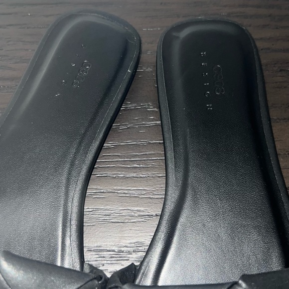 ASOS Weave Pattern Slides - Picture 5 of 6